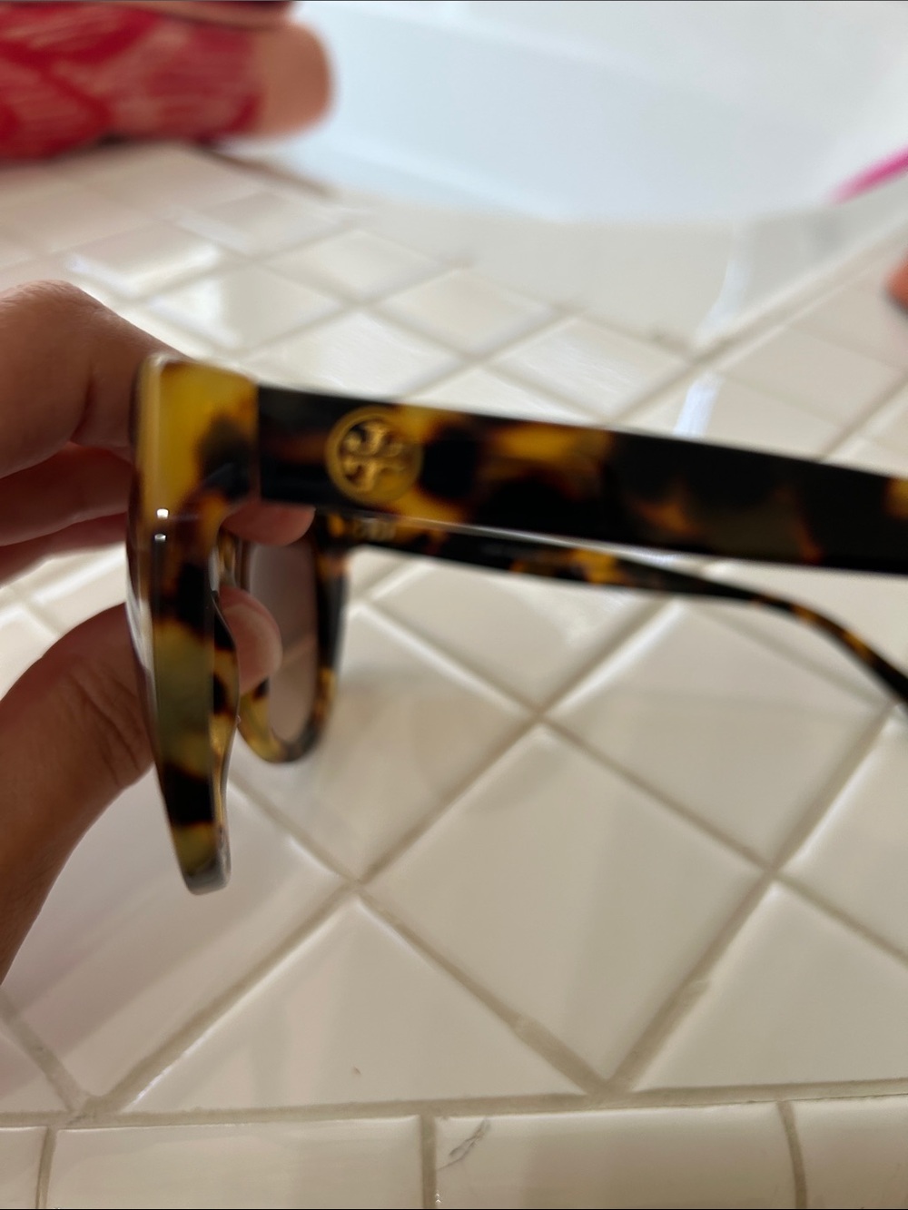 Tory Burch TY7115 Tortoiseshell Cat-Eye Sunglasses like new with case - Picture 2 of 3